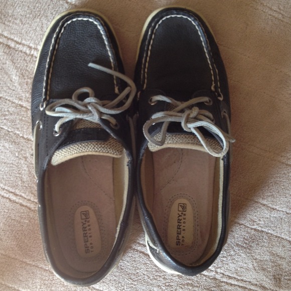 24 HR SALE Navy with Tan Canvas Sperrys