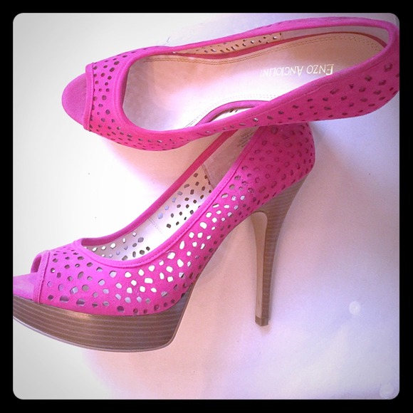 Enzo Angiolini Pink Suede heels
