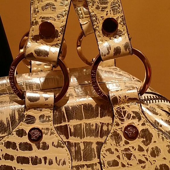 🎉🎉HP 6/29🎉🎉AUTHENTIC VERSACE HANDBAG - Picture 2 of 4
