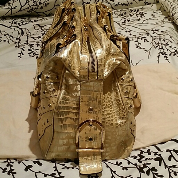 🎉🎉HP 6/29🎉🎉AUTHENTIC VERSACE HANDBAG - Picture 3 of 4