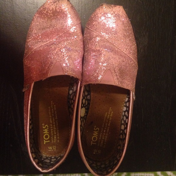 Pink sparkly Toms