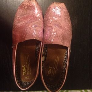 Pink sparkly Toms