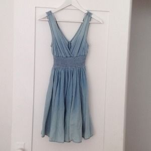 Gorgeous blue sleeveless dress