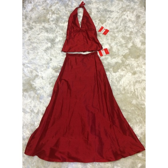 GORGEOUS Red 100% Raw Silk 2-Piece Halter Gown