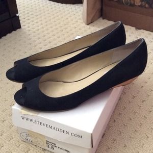 Steve Madden black wedges size 8.5