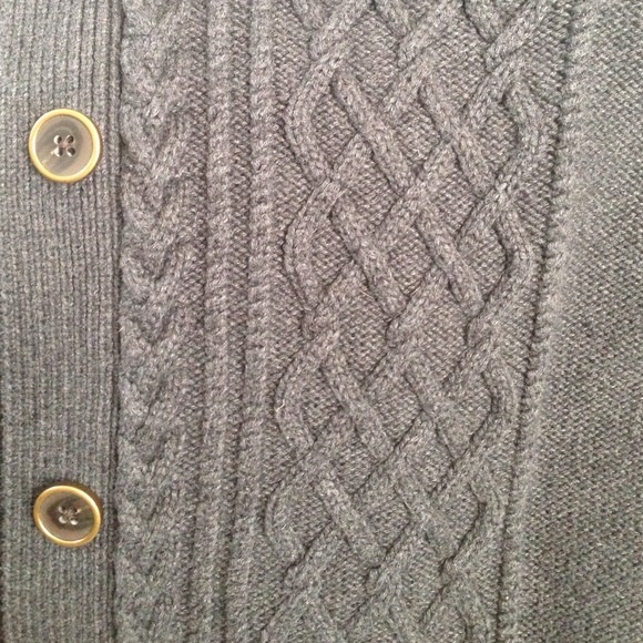 ✖️SOLD✖️L.L. Bean Cableknit Cardigan Sweater - Picture 3 of 3