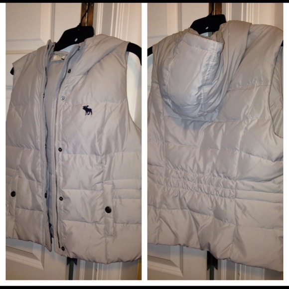 Like new ABERCROMBIE & FITCH VEST SIZE LARGE