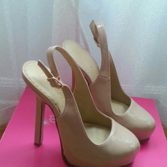 Shoedazzle Nude Heels