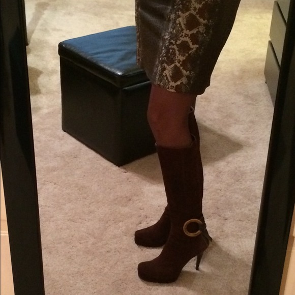 (SOLD) Brown suede Boots