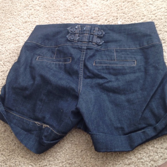 Shorts - Picture 2 of 2