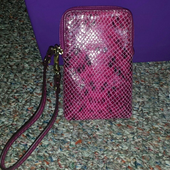 ***REAL COACH** NWT SAMSUNG GALAXY  WRISTLET - Picture 3 of 4