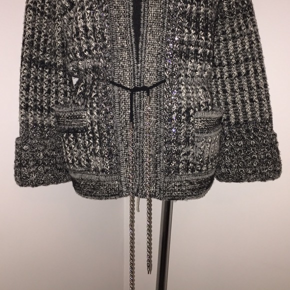 🎉HP🎉Chanel Sweater/Cardigan - Picture 2 of 4
