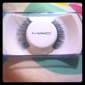 Mac eyelashes