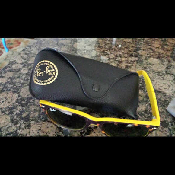 NOT FOR SALE! Ray Ban wayfarer sunglasses..NWOT