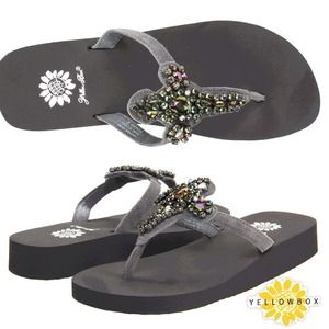 NIB 'YELLOW BOX' Maharaja Sandals size 11