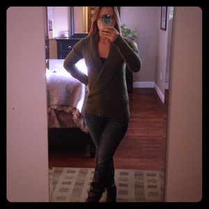 Moss Green Excellent Condition Sweater