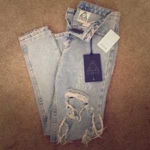 UNIF 24 destroyed boyfriend light wash Twerk jeans