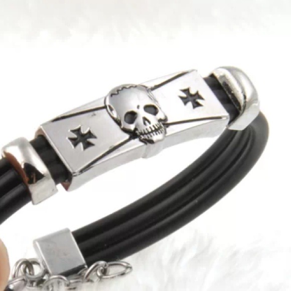 Unisex Skull PU Leather Bracelet - Picture 2 of 2