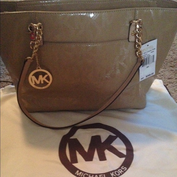 Best anniversary gift ever!!! - Picture 2 of 4