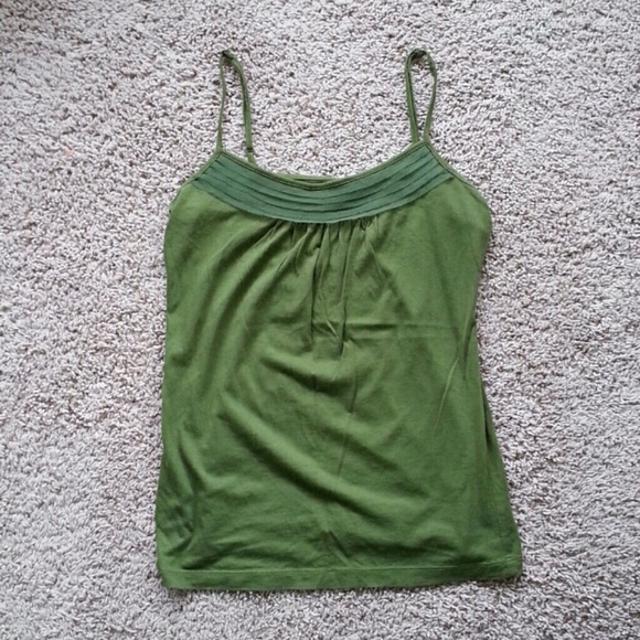 Sold in bundle. Green LOFT tank top - Picture 2 of 4