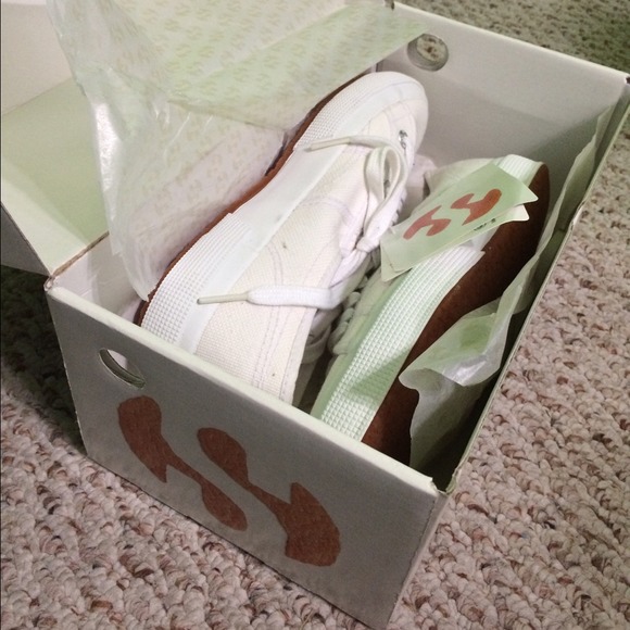 ✨ Brand New!! ✨ Superga Sneakers