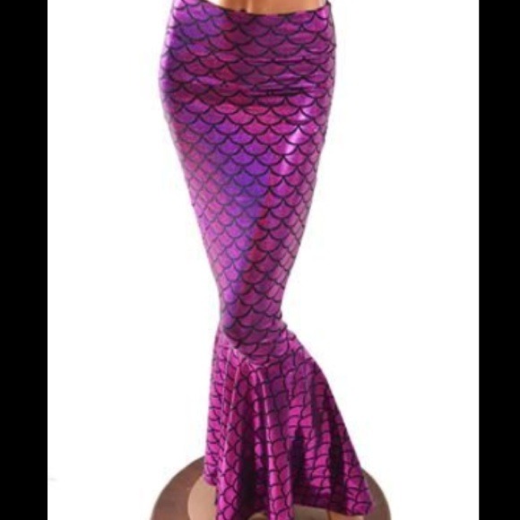Mermaid costume skirt in Fuchsia