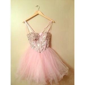 Beautiful Prom Girl strapless dress