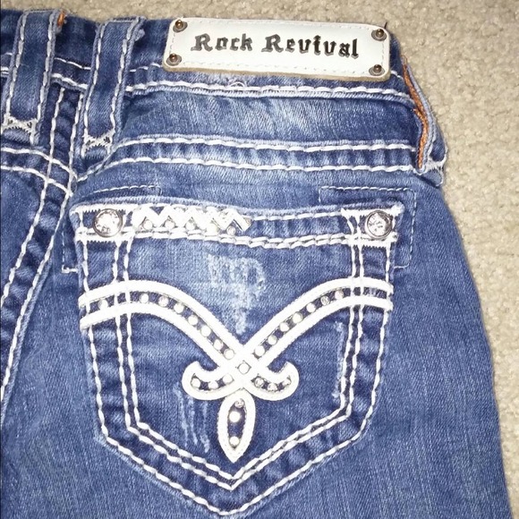 Size 25s Rock Revivals! Bling on pockets!