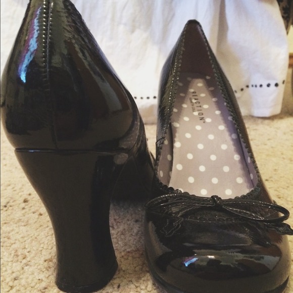 STUNNERS - chunky, black patent pumps! 😍✨ - Picture 2 of 3