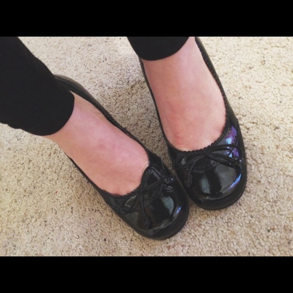 STUNNERS - chunky, black patent pumps! 😍✨ - Picture 3 of 3