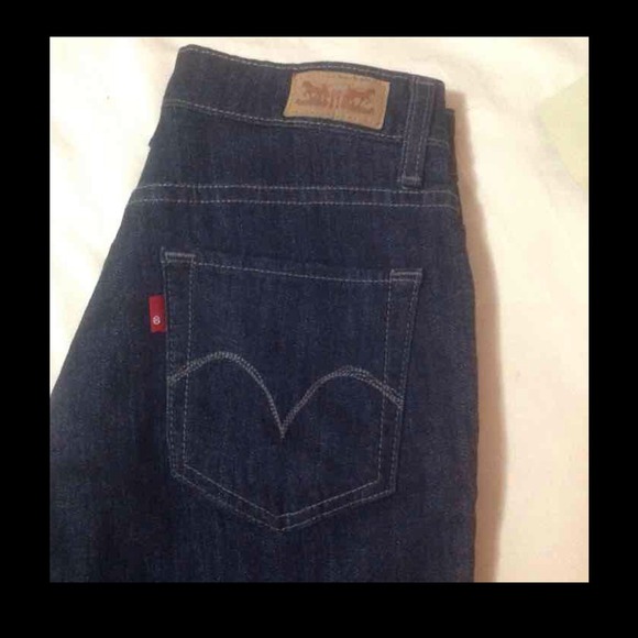 Levi Jean - Picture 2 of 4