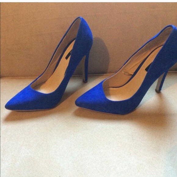 Custom listing heels and bag