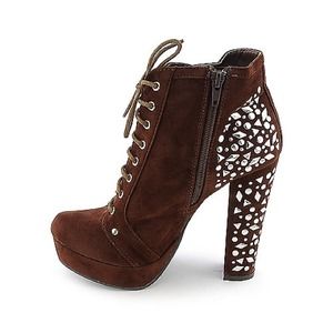 price drop today stylish boots maroon color