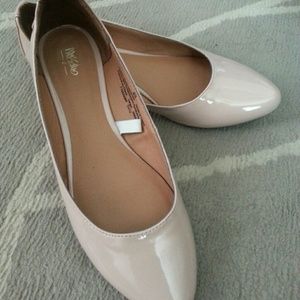 Nude flats