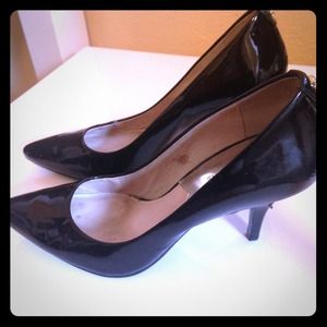 REDUCED! Size 7 Michael Kors pumps