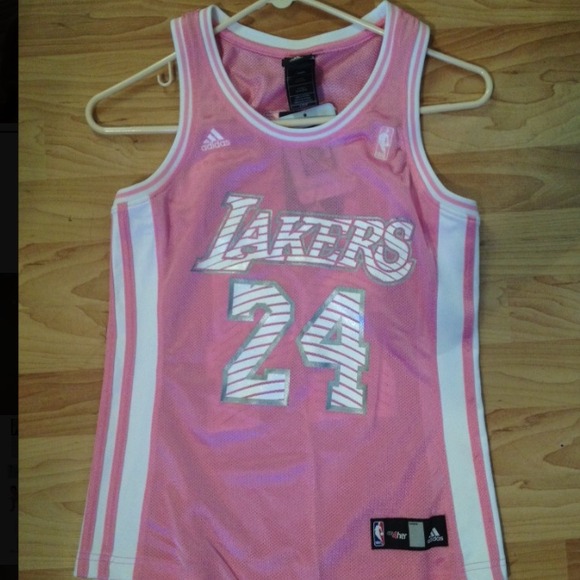 Lakers  NBA for her pink jersy #24 (RARE)