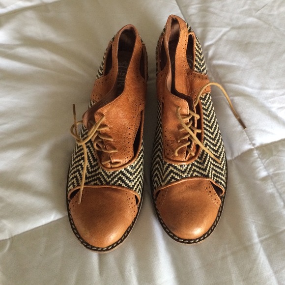 Jeffrey Campbell Shoes - Jeffrey Campbell Oxfords!