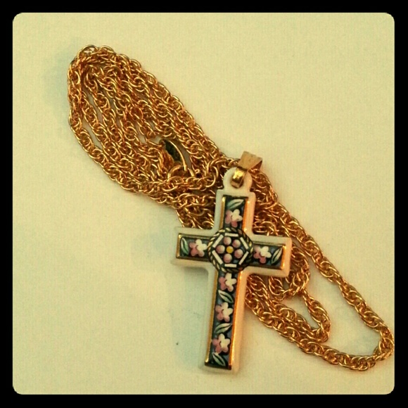 Cross pendant and chain