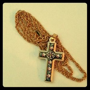 Cross pendant and chain