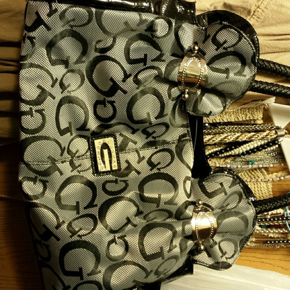 Guess purse