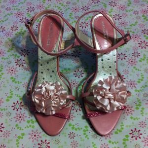 ❤️Price reduced!!!❤️New pink dress sandals!