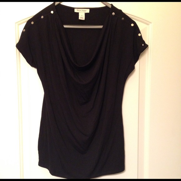 Black shirt