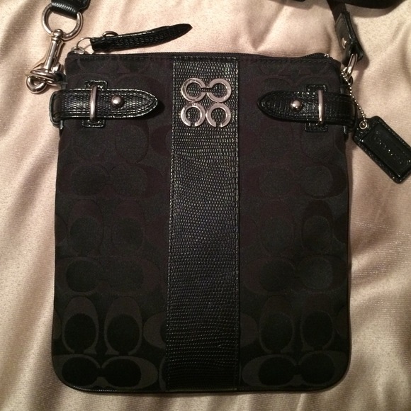 Authentic Coach Swingpack.