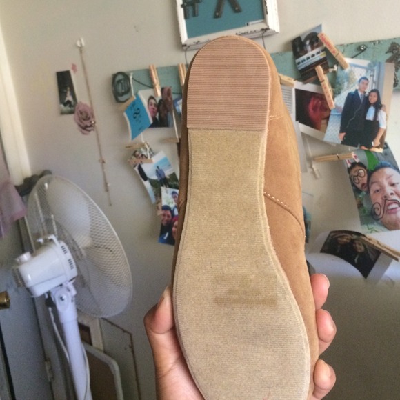 Shoes - Picture 4 of 4