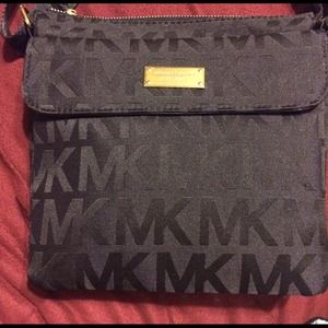 Michael Kors crossbodie bag