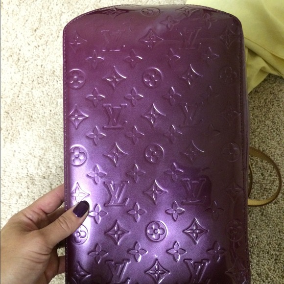Authentic Louis Vuitton Bellevue GM in Violete - Picture 4 of 4