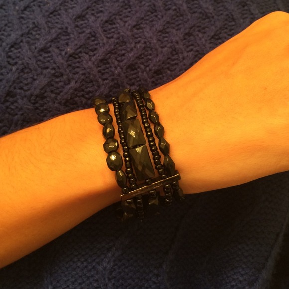 Black bead chunky bracelet - Picture 2 of 2