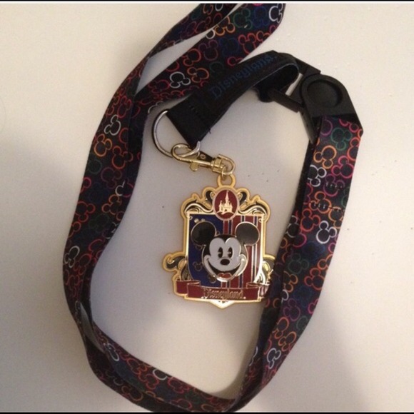*RESERVED* Disney landyard and charm