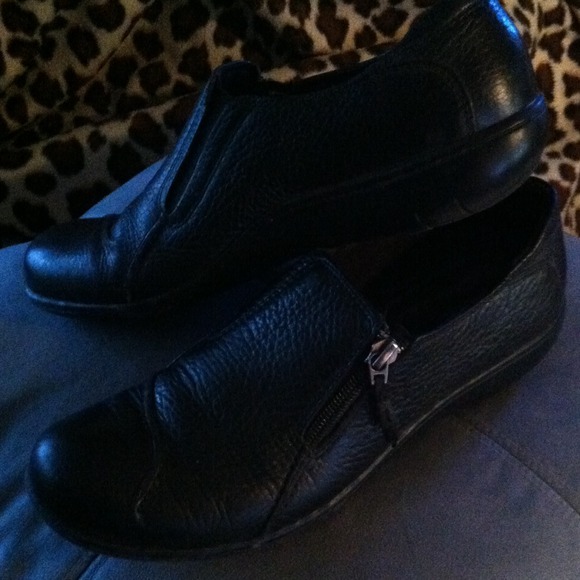 Leather shoes