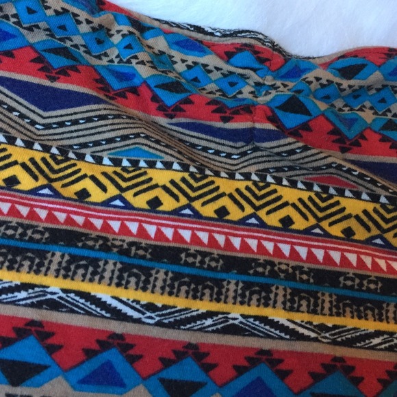 🚫SOLD🚫Tribal Print Crop Top / Bandeau - Picture 2 of 4